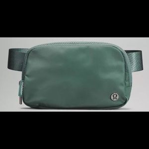 RARE Tidewater Teal Belt Bag NWT